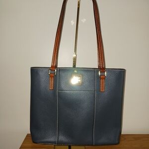 NWOT Dooney & Bourke Lexington